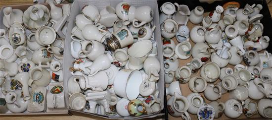 A large quantity of mixed crested ceramics (approx 200 items)